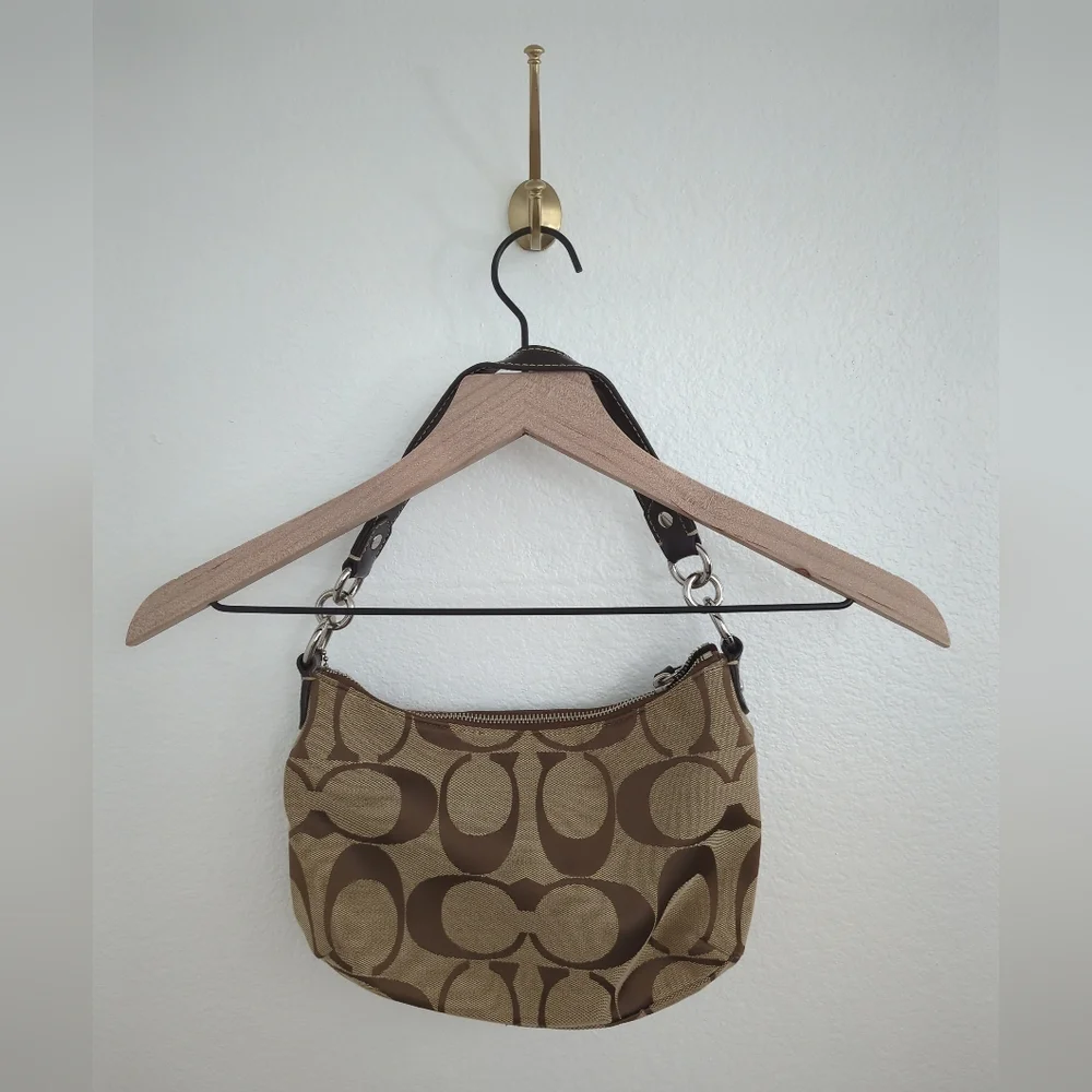 Classic COACH Purse BROWN MEDIUM CANVAS Handbag, Monochrome, Y2K, Classic, Clean